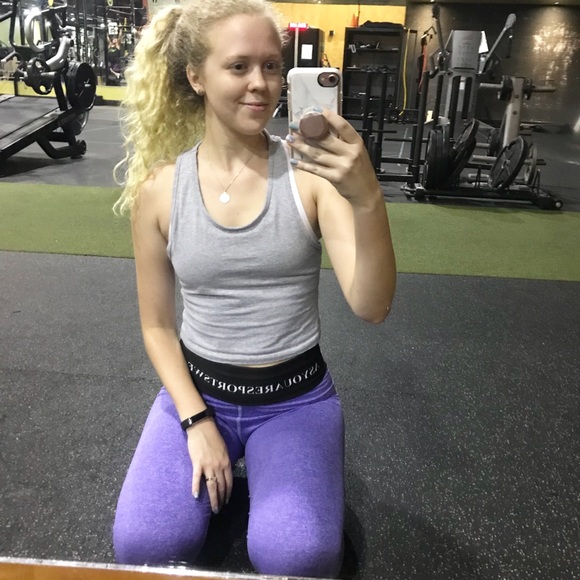 Mid-Cropped Tank Grey - Picture 4 of 4